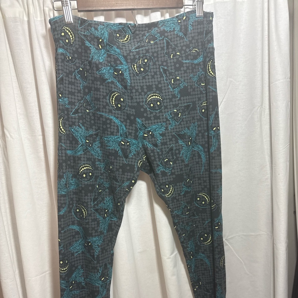 LuLaRoe Tall and Curvy Nightmare before Christmas Leggings